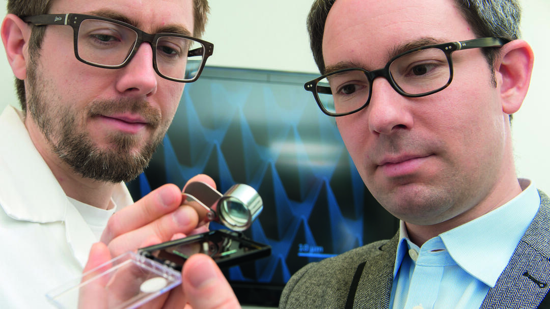 Die Nanoscribe-Gründer (v. l.): Michael Thiel und Martin Hermatschweiler (Foto: Tobias Schwerdt/Nanoscribe) Die Nanoscribe-Gründer (v. l.): Michael Thiel und Martin Hermatschweiler (Foto: Tobias Schwerdt/Nanoscribe)