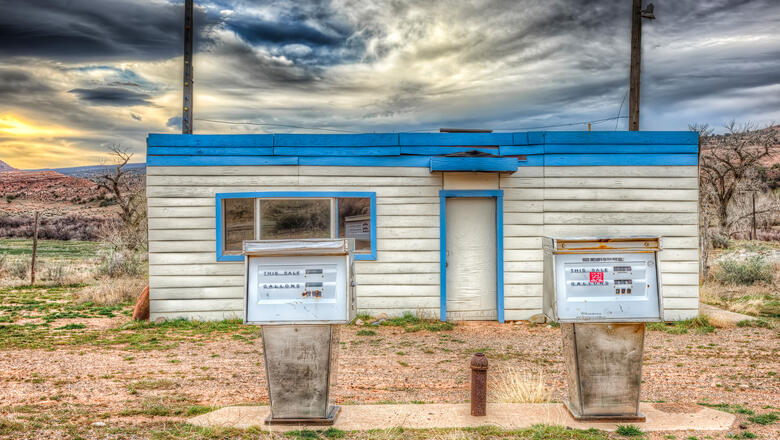 Verlassene Tankstelle (Foto: iStock/ Dean_Fikar image