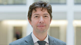 Christian Drosten (Foto: Wiebke Peitz/Charité Universitätsmedizin Berlin)